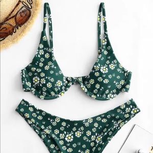 Zaful underwire bikini top daisy print size L